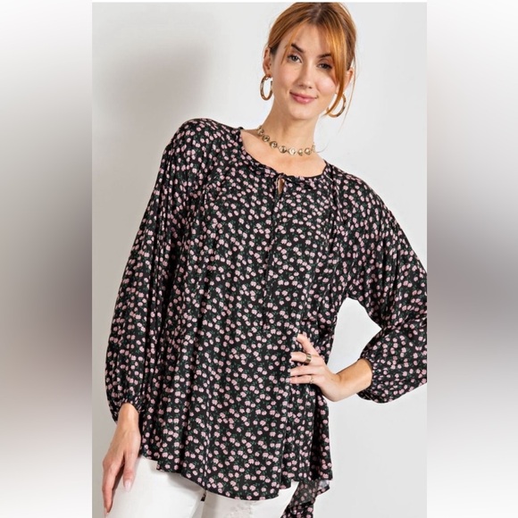 easel Tops - 196 🇺🇸 1 left EASEL FLORAL LOOSE FIT TUNIC TOP
